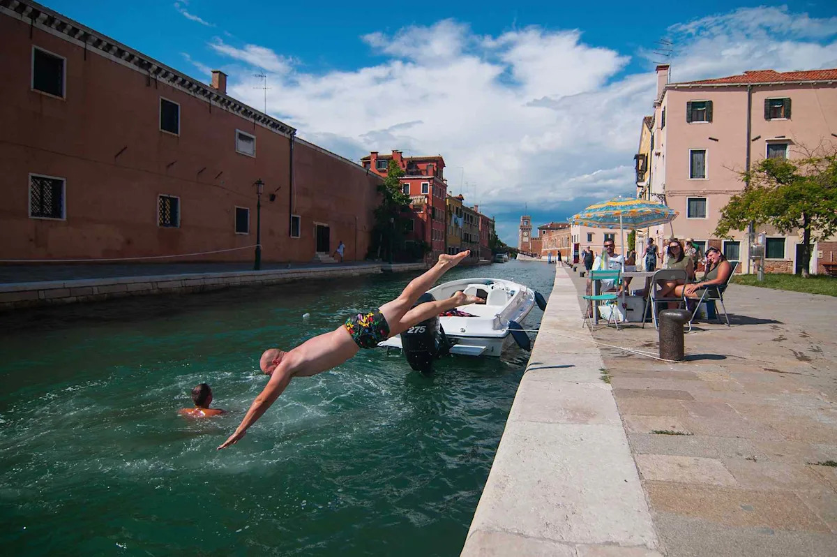 Read more about the article Italy’s Top Destinations Are Cracking Down on Bad Tourist Behavior—and It Could Cost You Hundreds