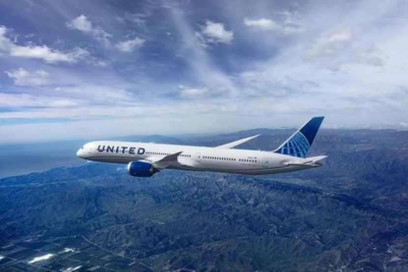 Read more about the article United Airlines Faces Widespread Disruptions Due to Severe Weather with 207 Delays and 12 Cancellations in New York, Chicago, Los Angeles, Houston, and San Francisco – Travel And Tour World