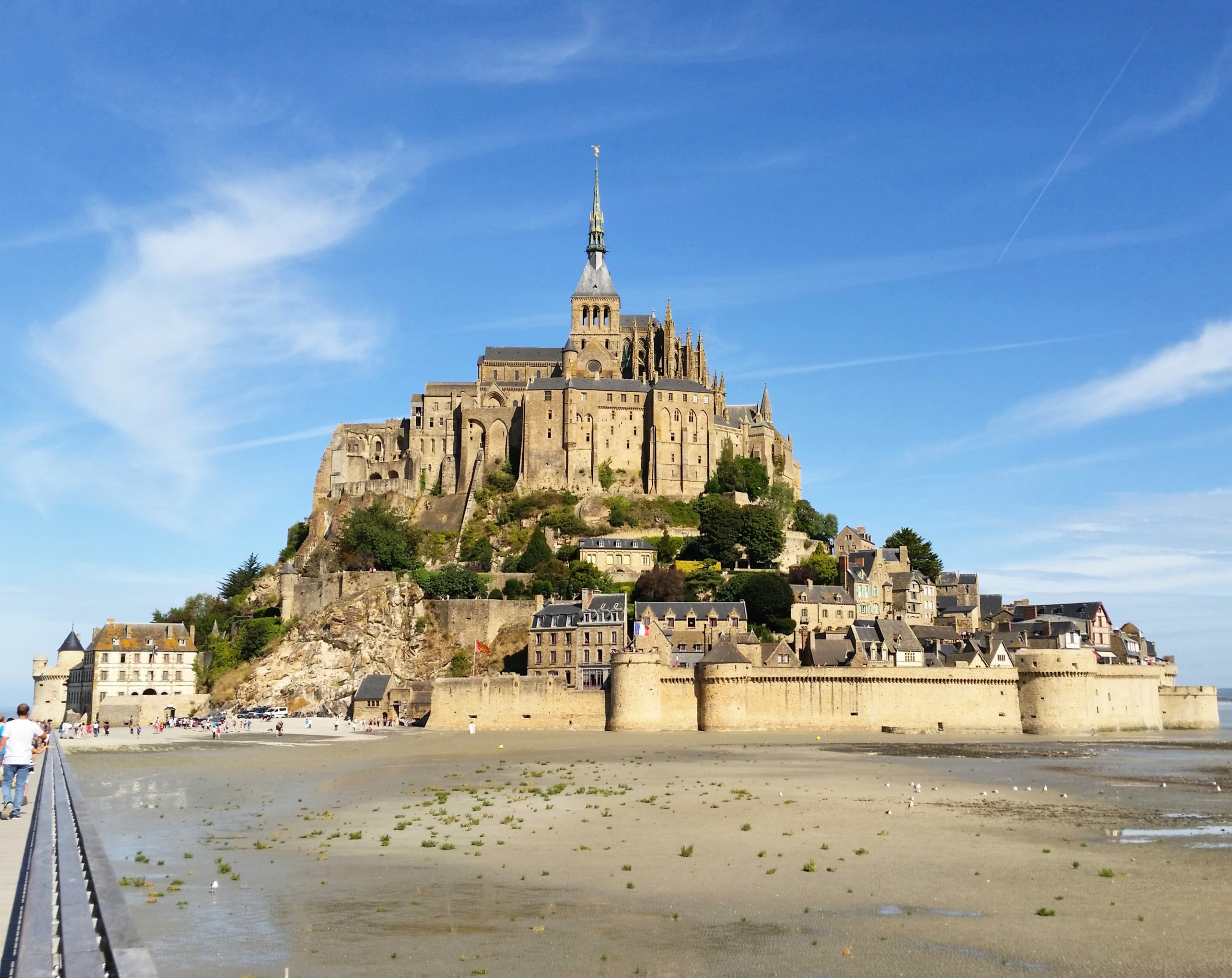You are currently viewing 3 Destinations in France To Add to Your 2025 Travel List – Upgraded Points