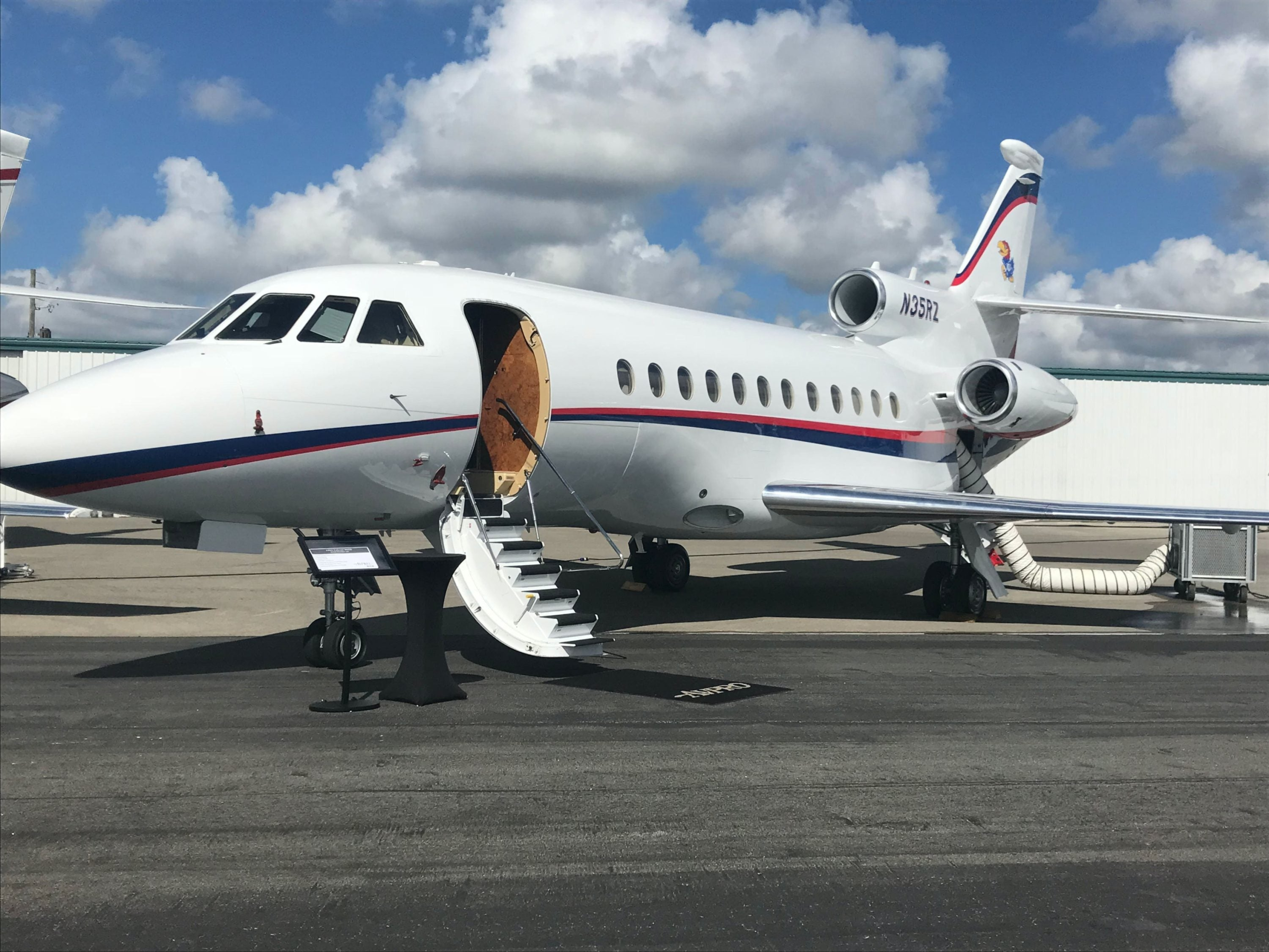 Read more about the article The 7 Best Ways To Fly Private or Semi-Private [2025] – Upgraded Points