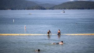 Read more about the article Labor Day weekend getaway: This SC lake has Caribbean clear waters, says Travel + Leisure
