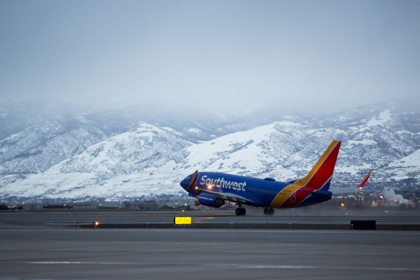 You are currently viewing Summer Travel Chaos New Updates: Southwest Airlines Shuts Down 758 Flights Across Dallas, Denver, Chicago, Phoenix, Las Vegas, Orlando, and Los Angeles – Travel And Tour World