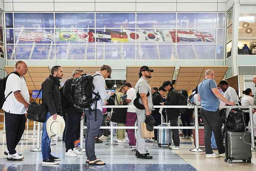 You are currently viewing Drop in tourists visiting US lingers – Northwest Arkansas Democrat-Gazette