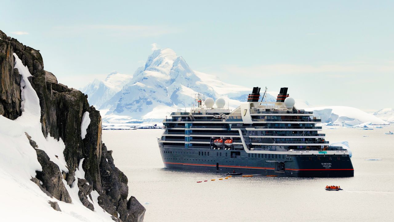 You are currently viewing The Latest Expedition Cruise Trend: Pole-to-Pole Itineraries – Condé Nast Traveler