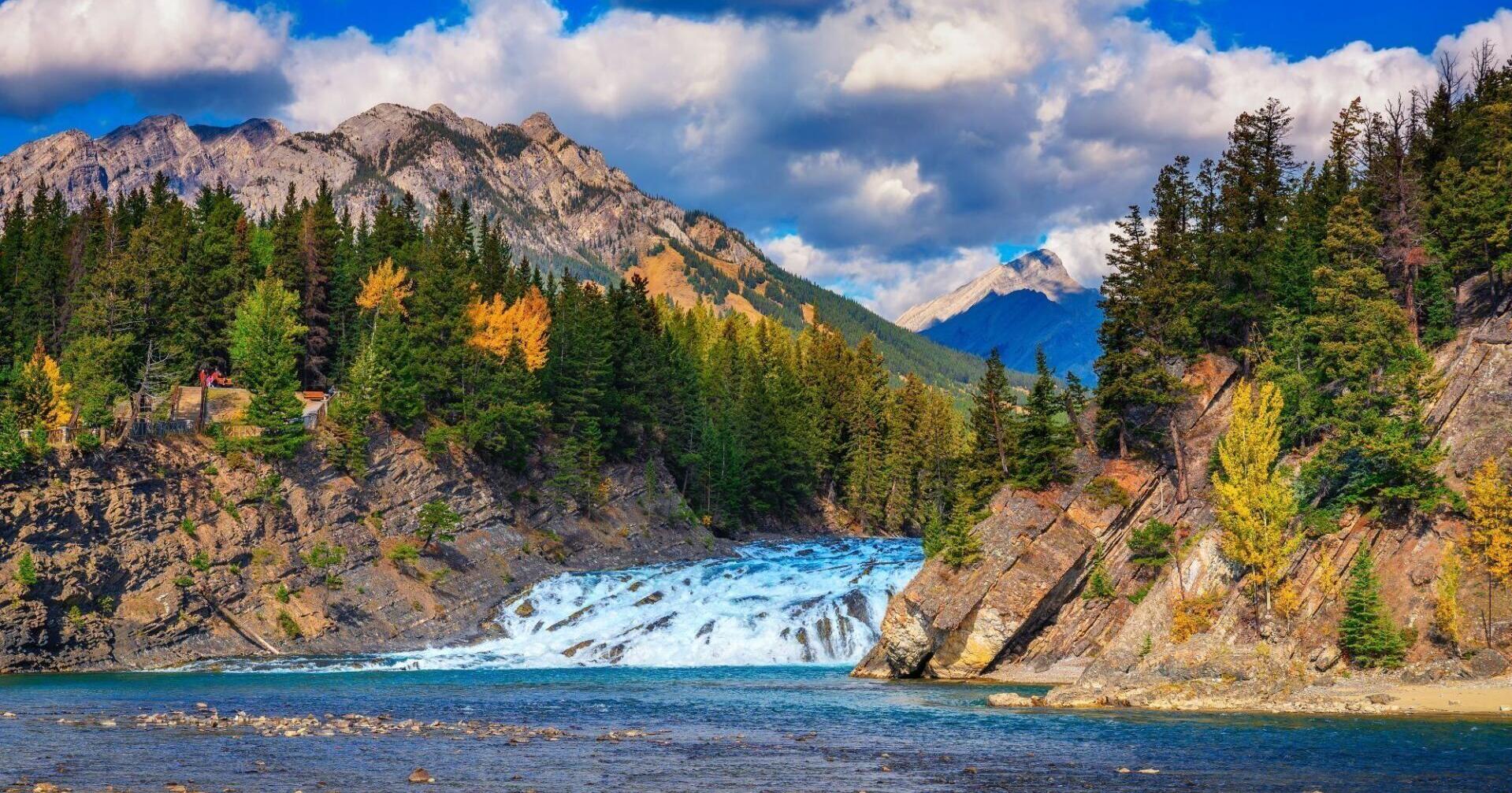 Read more about the article Canada Is Rising on Americans’ Fall Travel Wish Lists