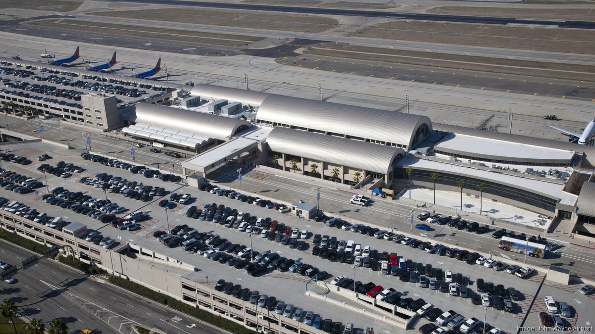 You are currently viewing Most L.A. airports improve in annual airport satisfaction study – The Business Journals
