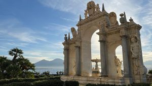 Read more about the article What 'Shoulder Season' Weather Is Like In Most Crowded Destinations – AOL.com