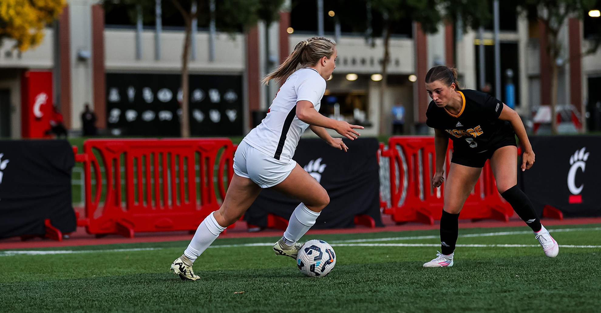 You are currently viewing Bearcats Travel to Houston for Big 12 Opener – University of Cincinnati Athletics