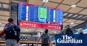 Read more about the article Flight delays continue across Europe after weekend cyber-attack – The Guardian