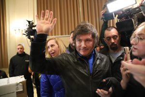 Read more about the article Milei to travel to LA, cancels attendance at ex-girlfriend’s show in Las Vegas – Buenos Aires Herald
