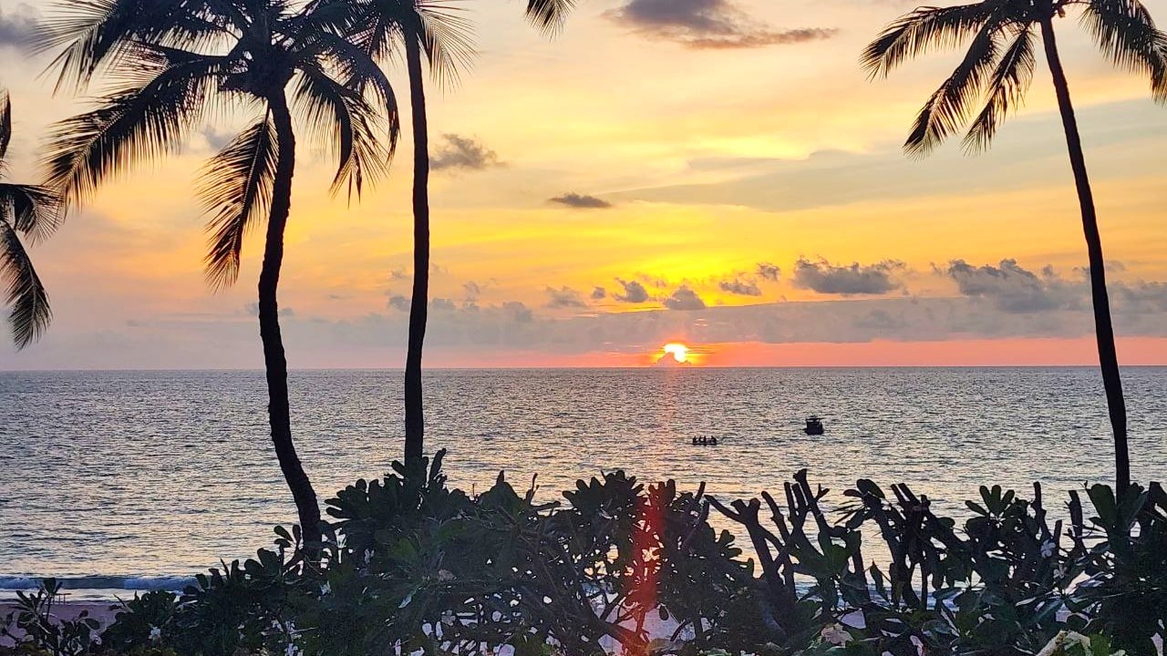 You are currently viewing Sticker Shock Ahead: Hawaii Travel Costs Soar In 2026 And How To Beat Them – Beat of Hawaii