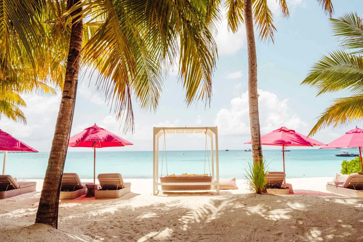 Read more about the article This Maldivian Atoll Is One of the Most Unique UNESCO Sites in the World—and It Has Overwater Bungalows and Manta Rays