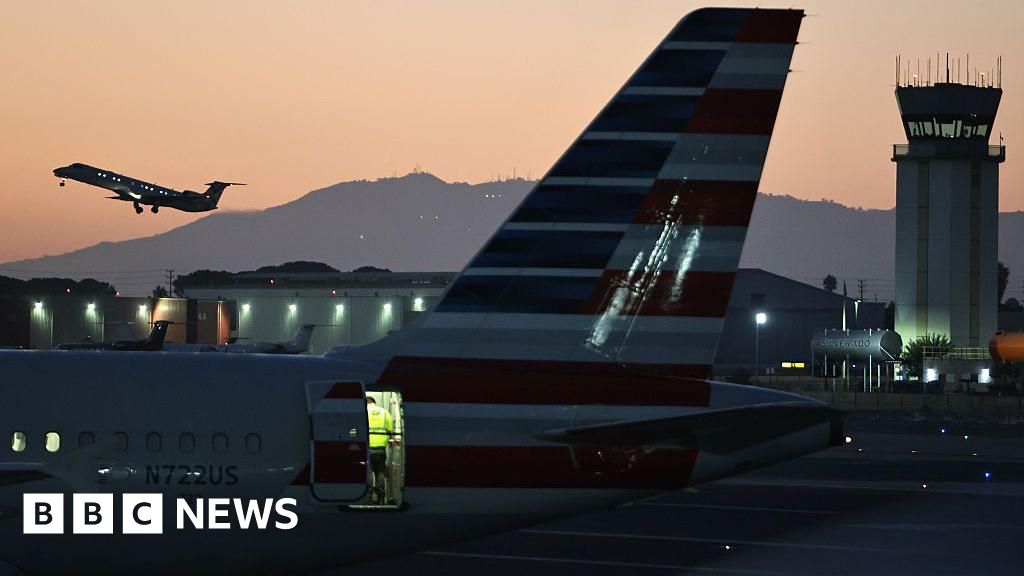 You are currently viewing Burbank and other US airports see delays as shutdown hits air travel – BBC