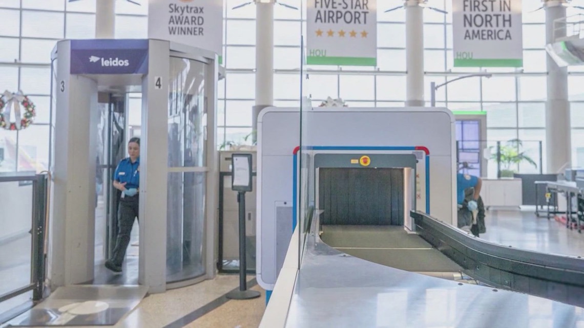 You are currently viewing Government shutdown to impact travelers at both Houston airports, FAA website shows – KHOU