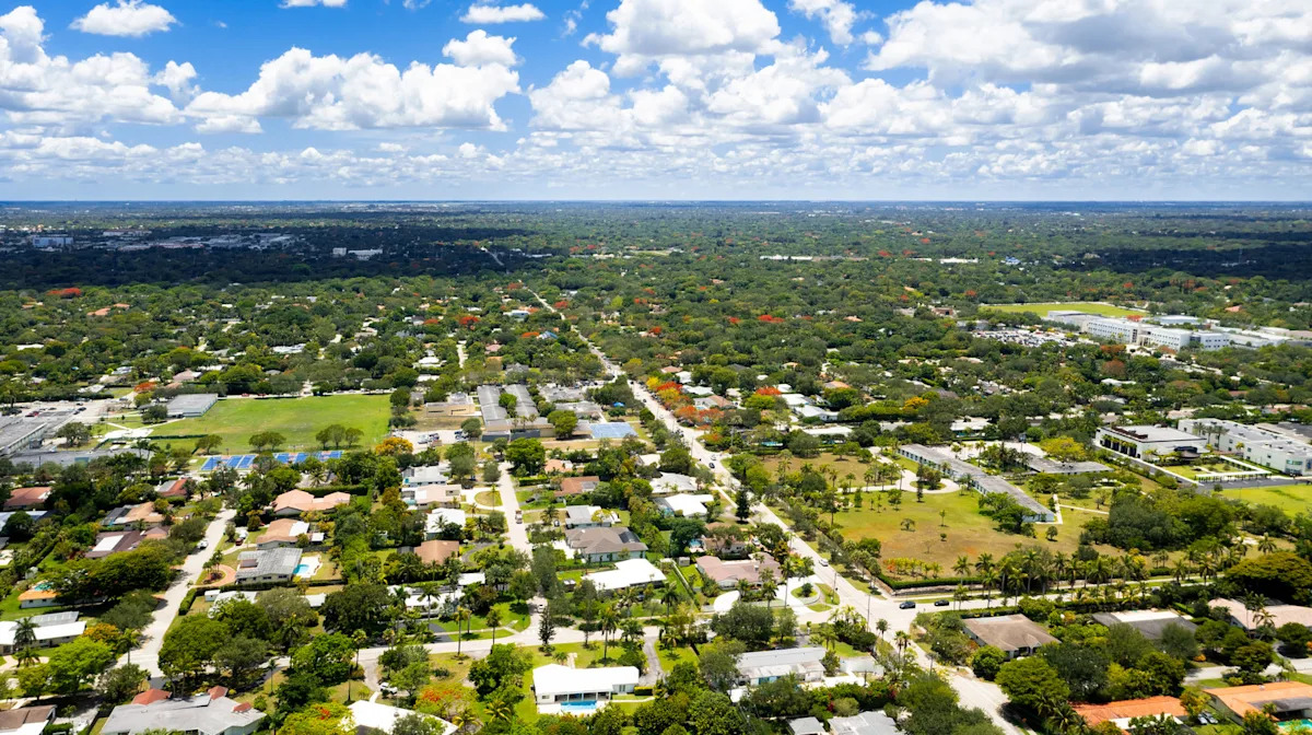 You are currently viewing Miami's Best-Kept Secret Is One Of Florida's Wealthiest Suburbs Lined With Parks And Nearby Beaches – Yahoo