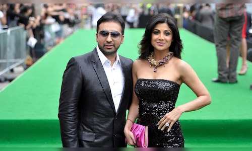 You are currently viewing Deposit ₹60 crore to travel to Los Angeles, other international destinations: Bombay HC to Shilpa Shetty, Raj – CNBC TV18