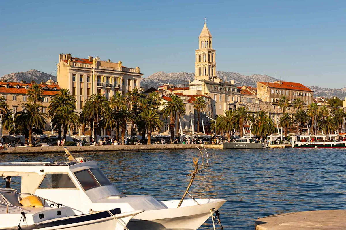 You are currently viewing United Airlines Just Added New European Routes to Iconic Beach Destinations for 2026