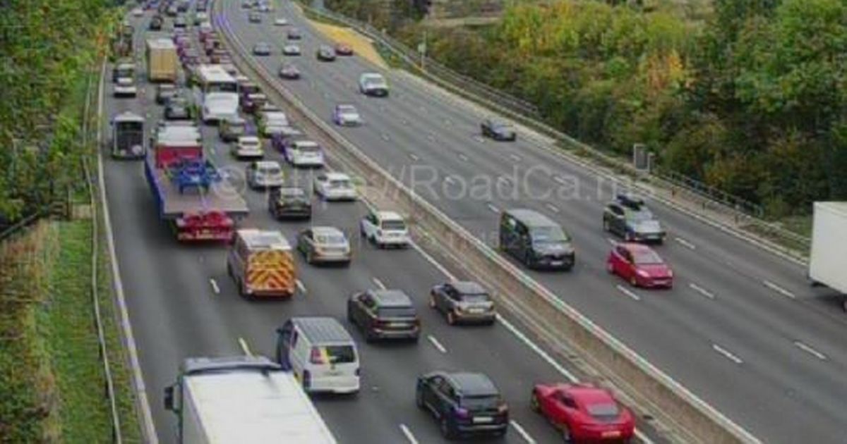 You are currently viewing Live Saturday travel updates as crashes reported on M6 and A34 – Stoke on Trent Live