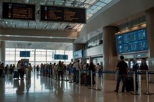 Read more about the article Thousands of Passengers Grounded in U.S. as Delta, American, JetBlue, United, Alaska Cancel 231 and Delay 4,142 Flights at San Francisco, Newark, Los Angeles, Atlanta, Barnstable, Martha’s Vineyard, Miami – Travel And Tour World