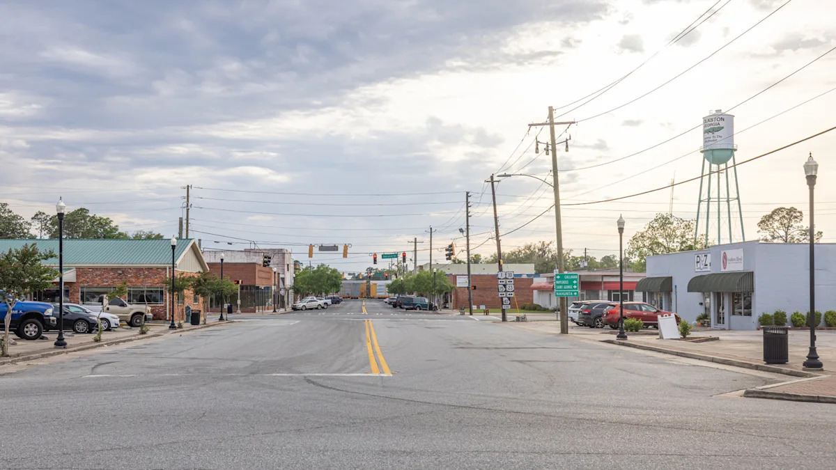 You are currently viewing This Small City By The Georgia-Florida Border Has A Historic Downtown Brimming With Southern Charm – Yahoo