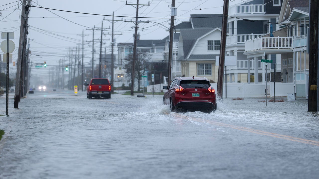 You are currently viewing Nor'easter Shuts Down Roads, Knocks Out Power Up And Down The East Coast – The Weather Channel
