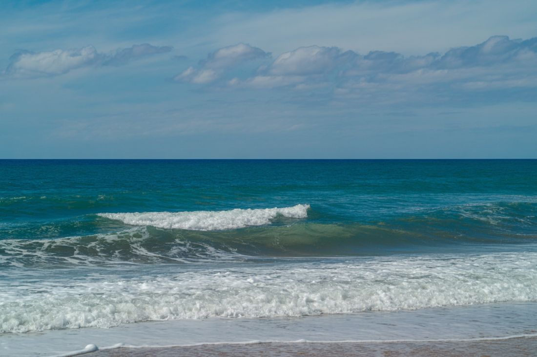 You are currently viewing Rip Current Warning Issued For Coastal Florida, USA: What Tourists Need To Know! – Travel And Tour World