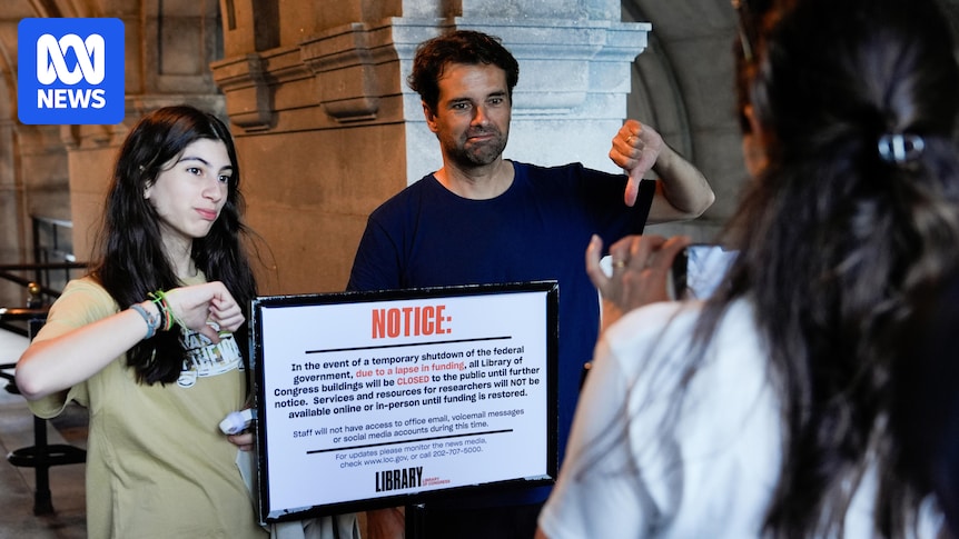 Read more about the article Tourists in limbo as US government shutdown disrupts flights, closes attractions – Australian Broadcasting Corporation