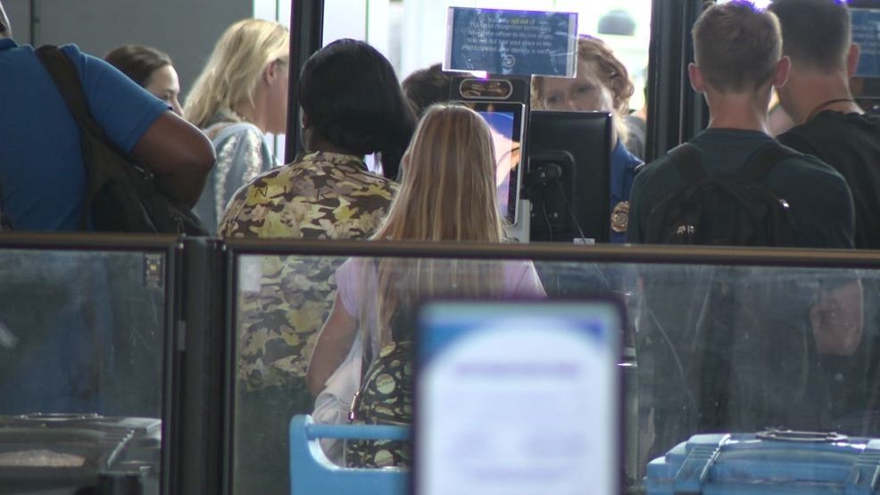 You are currently viewing Austin airport braces for high-travel days amid government shutdown and F1 weekend – KEYE