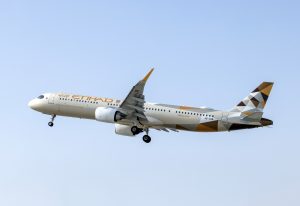 Read more about the article Etihad Airways reaches landmark milestone with 300 daily passenger flights – Global Travel Retail Magazine