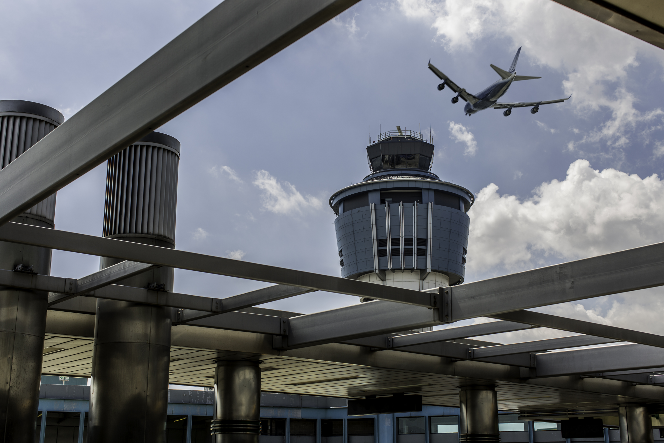 Read more about the article Budget airline hits the pause button on all flights from US airport from Nov 29 – The US Sun