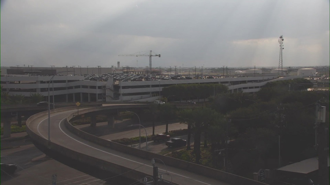 You are currently viewing Ground stops possible today at Houston's airports, FAA reports – KHOU