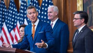 Read more about the article Government shutdown continues to add to stress on air traffic controllers and disrupt flights – WPTZ