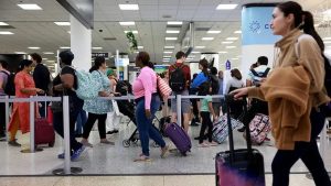Read more about the article Tropical Storm Melissa forces Florida travelers to change plans – FOX 35 Orlando