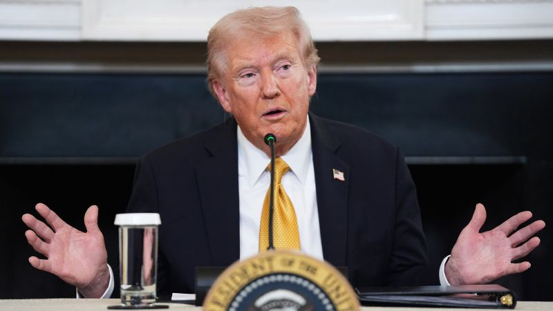 You are currently viewing Trump administration news: Shutdown drags on as president embarks for key meetings in Asia – CNN
