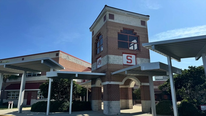You are currently viewing Arrest Warrant for Travel Agency Owner for Defrauding Central Florida Students – West Orlando News