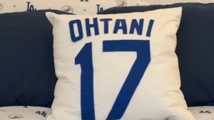 Read more about the article Shohei Ohtani superfans from Japan are welcomed at LA homestay – ABC7 Los Angeles