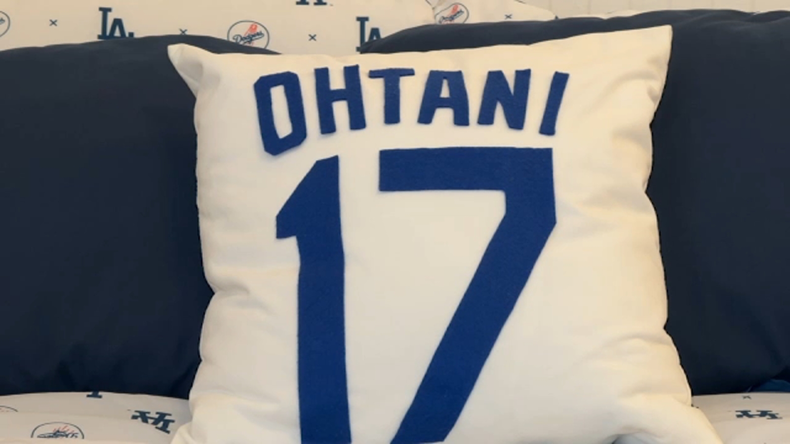You are currently viewing Shohei Ohtani superfans from Japan are welcomed at LA homestay – ABC7 Los Angeles