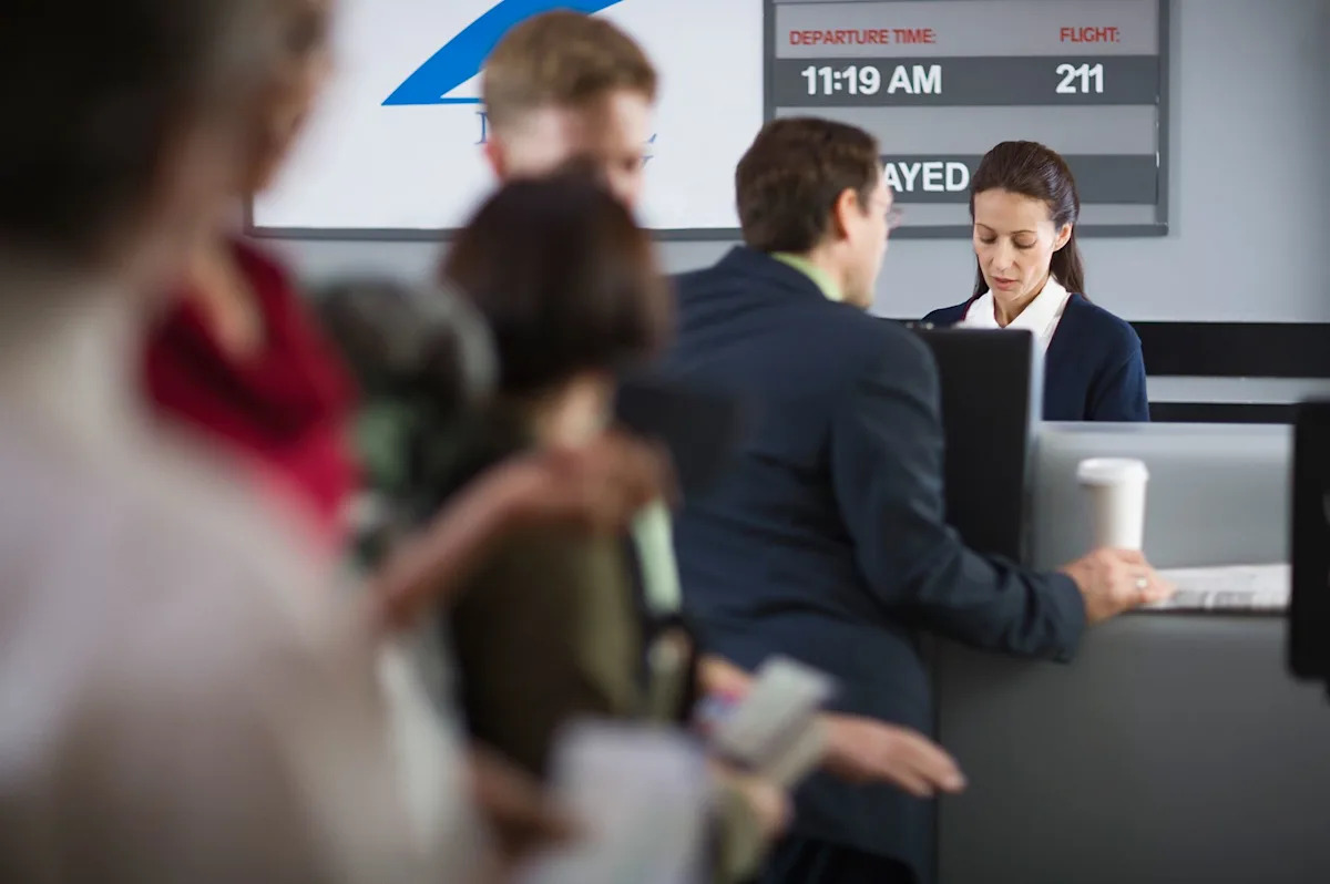 You are currently viewing This Simple Airport Hack Can Save You Hours When Flights Get Delayed or Canceled
