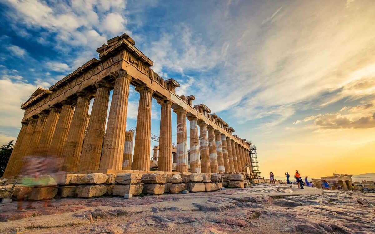 You are currently viewing US Travel Advisory Confirms Greece Among Europe’s Safest Destinations for American Tourists – Greek City Times