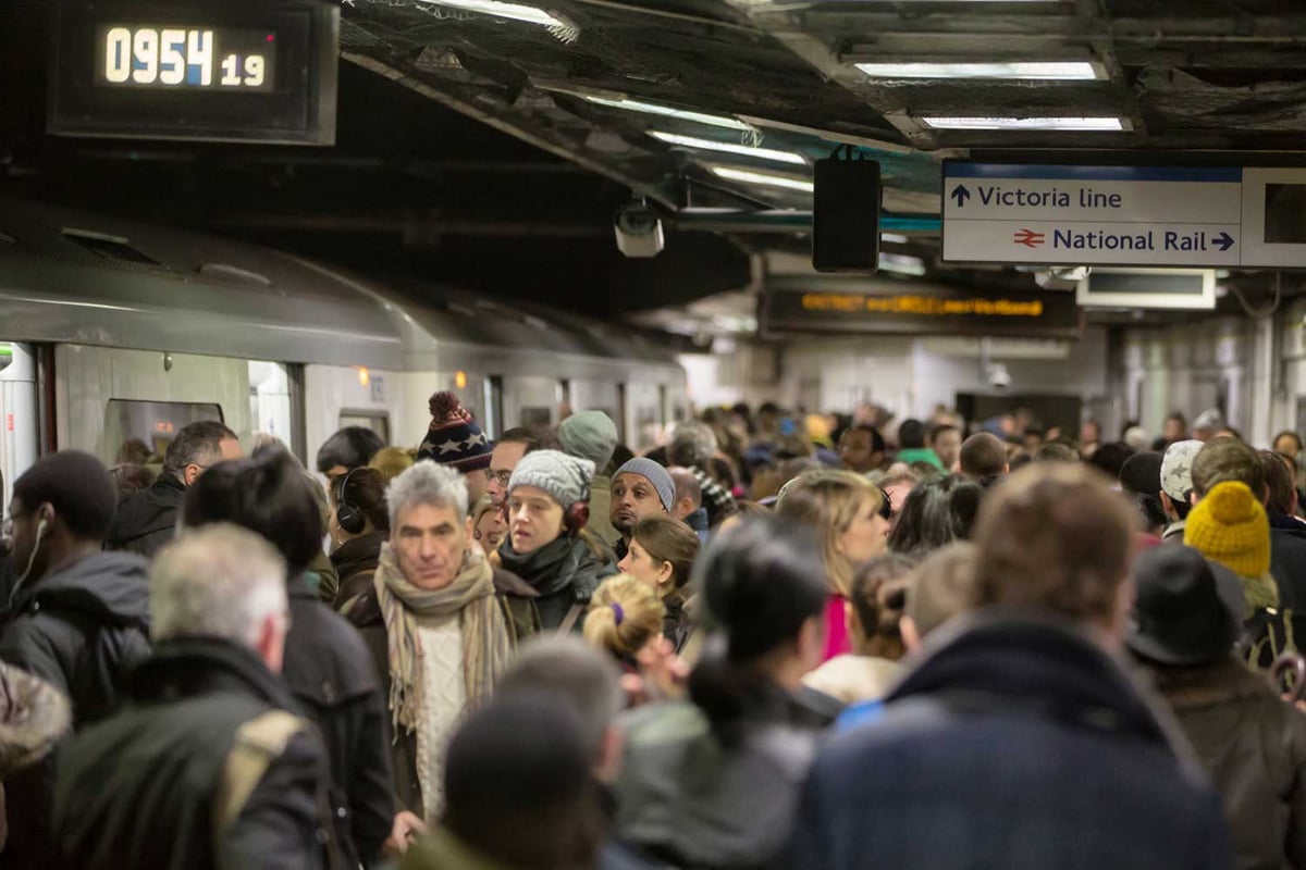 You are currently viewing London travel news LIVE: Victoria and Jubilee lines hit by severe delays – London Evening Standard
