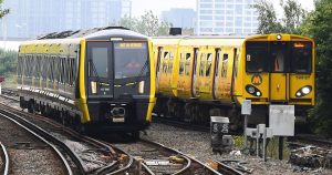 Read more about the article Merseyrail travel updates LIVE as trains stopped due to points failure – Liverpool Echo