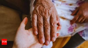 Read more about the article How to make sure you get the lower berth ticket? Useful tips for senior citizens by railway official – The Times of India