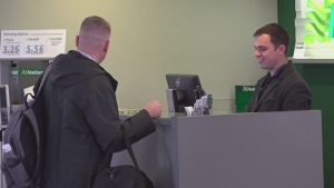 Read more about the article Car rental demand going up as flight disruptions persist – WQAD