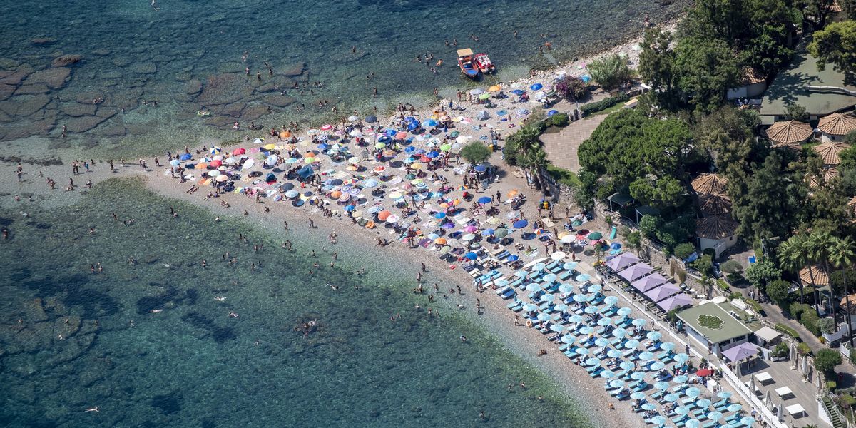 You are currently viewing Italy's (Not So) Hidden Gem: A Guide to Taormina, Sicily – Coveteur