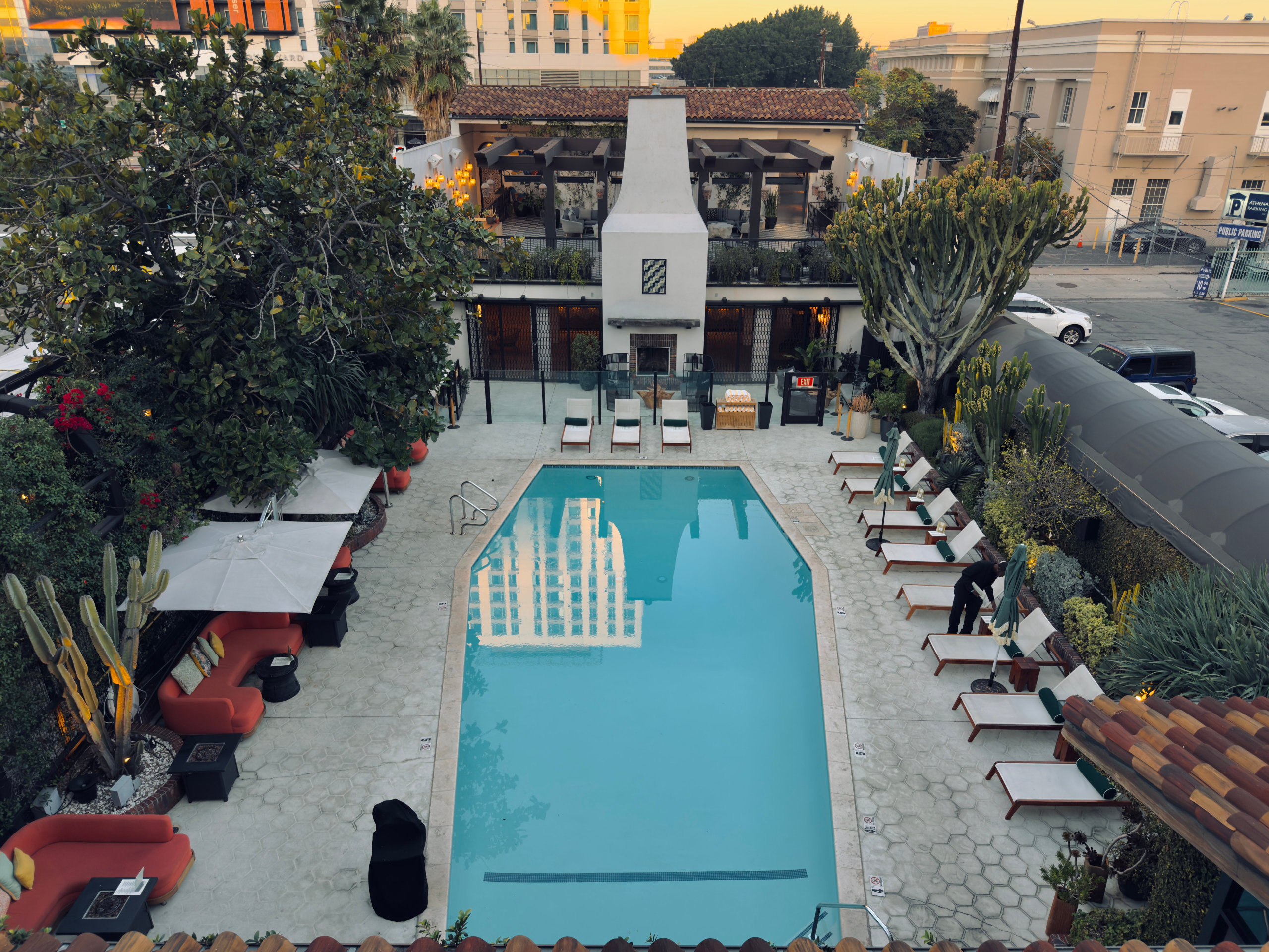 You are currently viewing Review of Hotel Figueroa: Tremendous Value From Hyatt in the Heart of Los Angeles – Upgraded Points