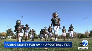 Read more about the article Antelope Valley youth football team receives donation to travel to Florida for championship tournament – ABC7 Los Angeles