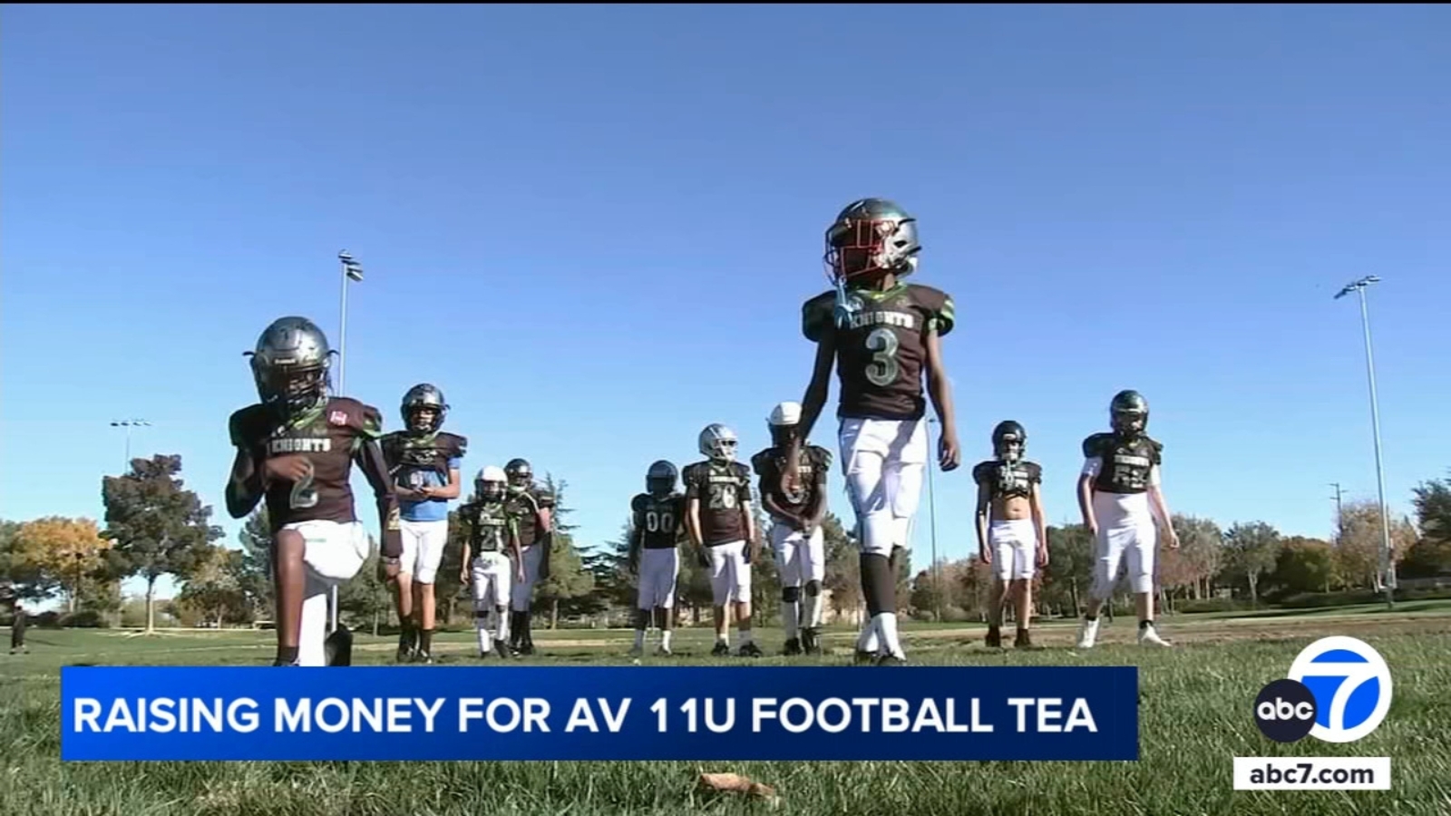 You are currently viewing Antelope Valley youth football team receives donation to travel to Florida for championship tournament – ABC7 Los Angeles