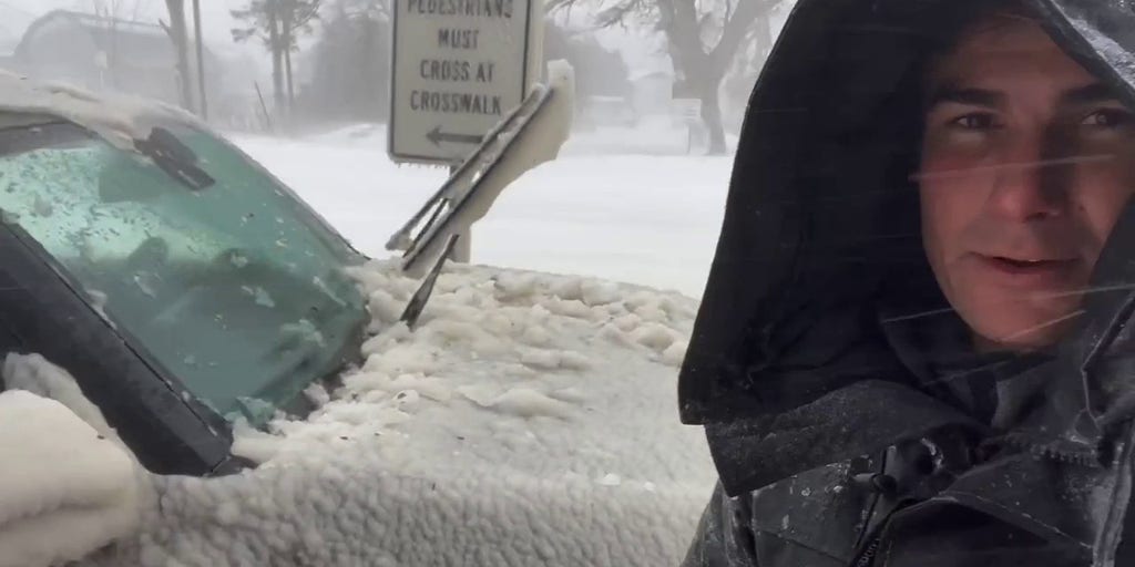 Read more about the article Buffalo blizzard causes whiteout conditions, travel bans ahead of Christmas weekend – FOX Weather