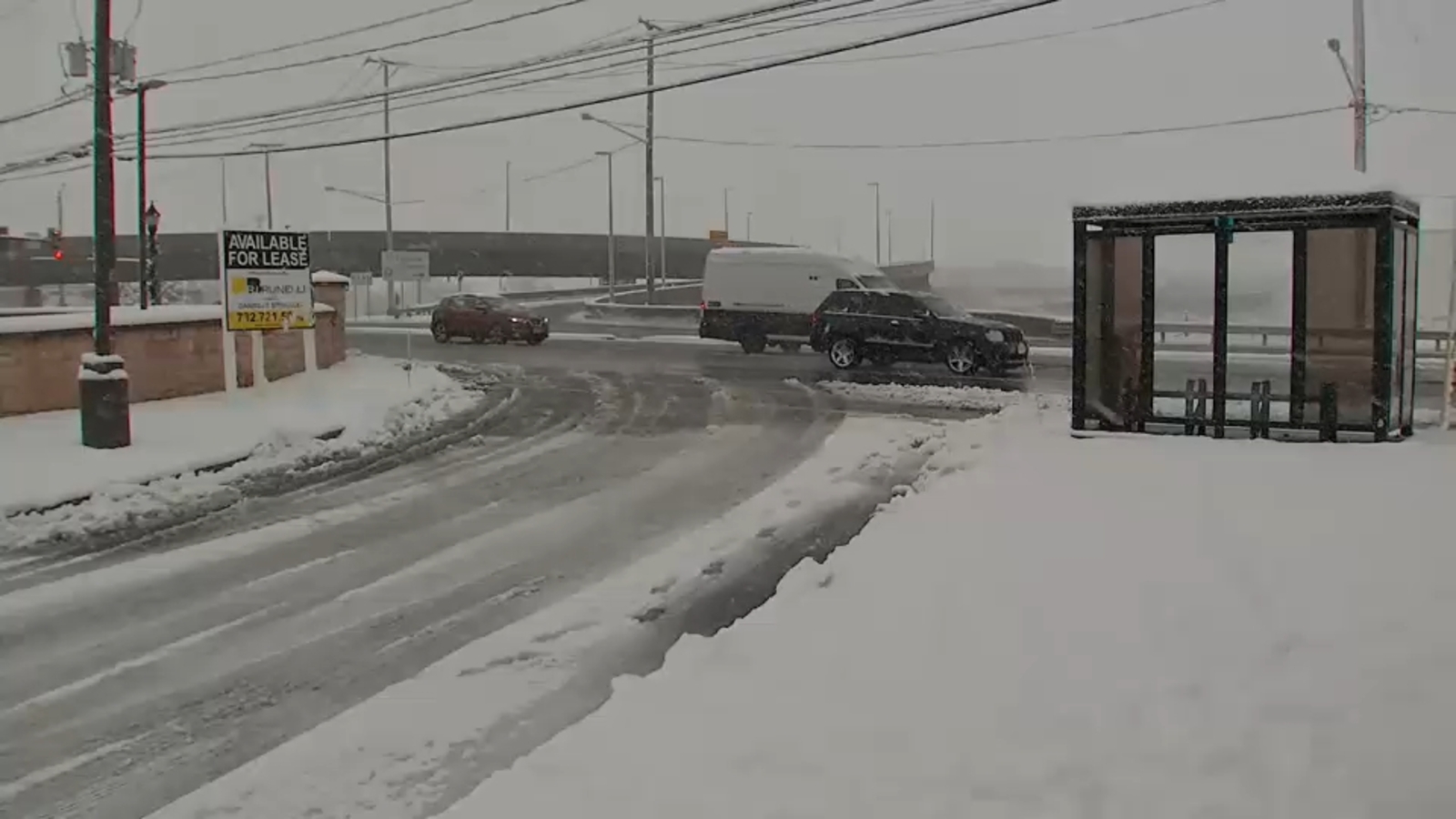 Read more about the article First widespread snowfall of season creating slick travel conditions on roads in NYC, NJ, across Tri-State – ABC7 New York
