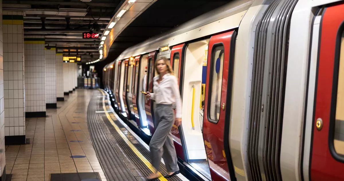 You are currently viewing Travel expert's 'ridiculous' technique to get to airport during TfL Tube strikes – My London